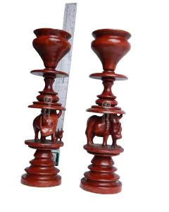 Mshumaa/Candle Stand